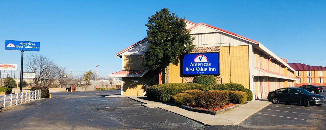 Americas Best Value Inn Tulsa I-44 Exterior photo